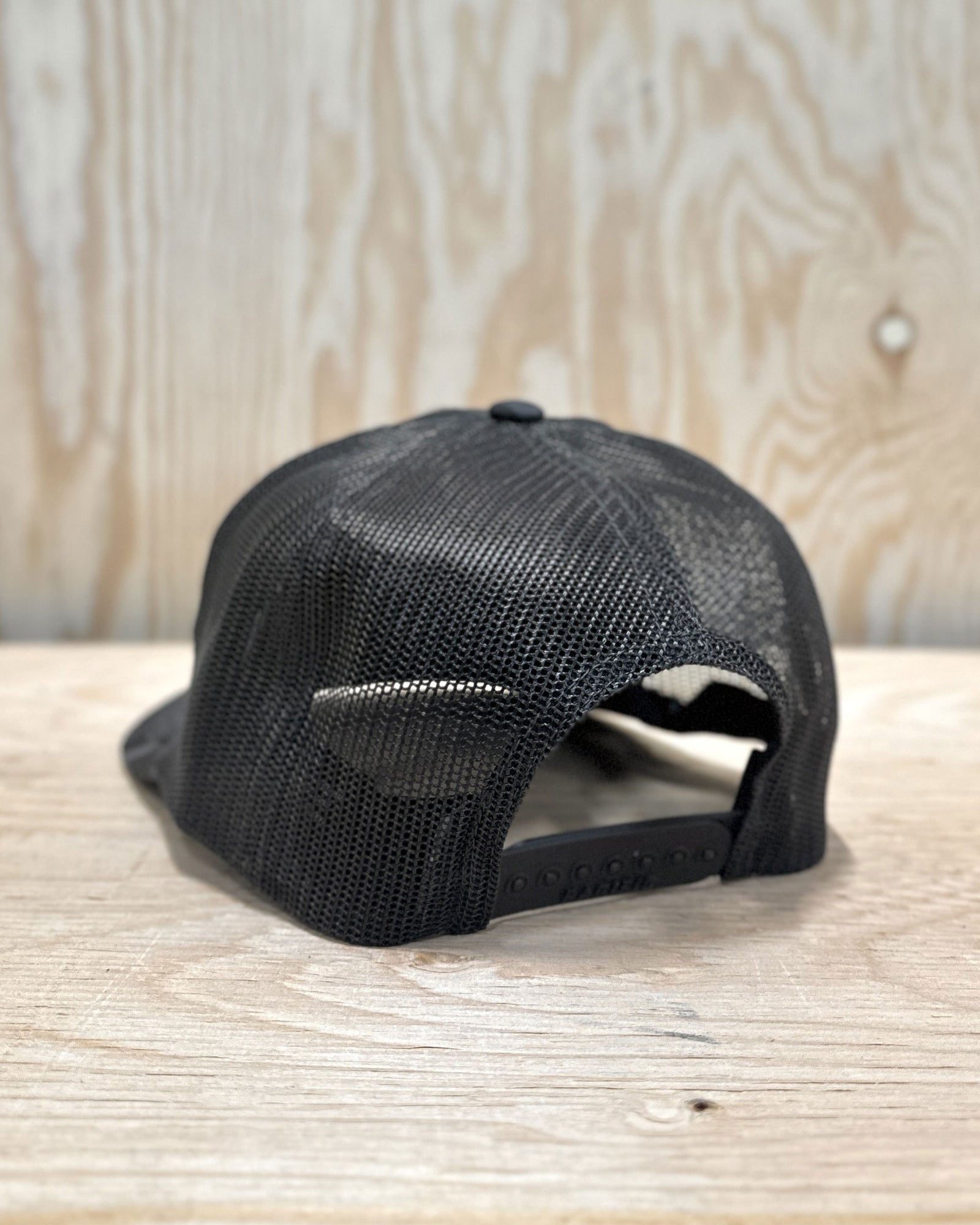 Casquette Pêche à la Mouche<br> Héritage Trucker Blackout Duck Camo